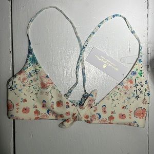 Nwt. Crop top bra